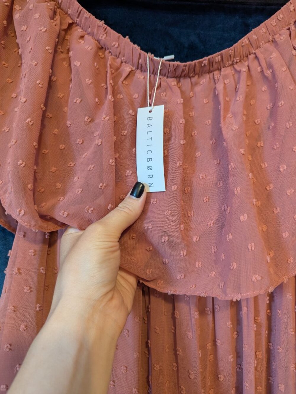 NWT - Baltic Born Swiss Dot Off-the-Shoulder Maxi Dress in Mauve - Picture 4 of 6